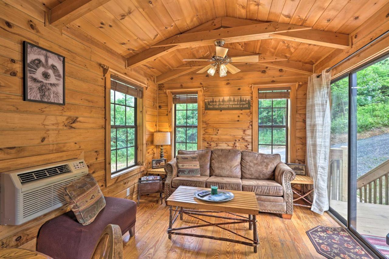 Quaint Log Cabin With Views Near West Jefferson Warrensville ภายนอก รูปภาพ