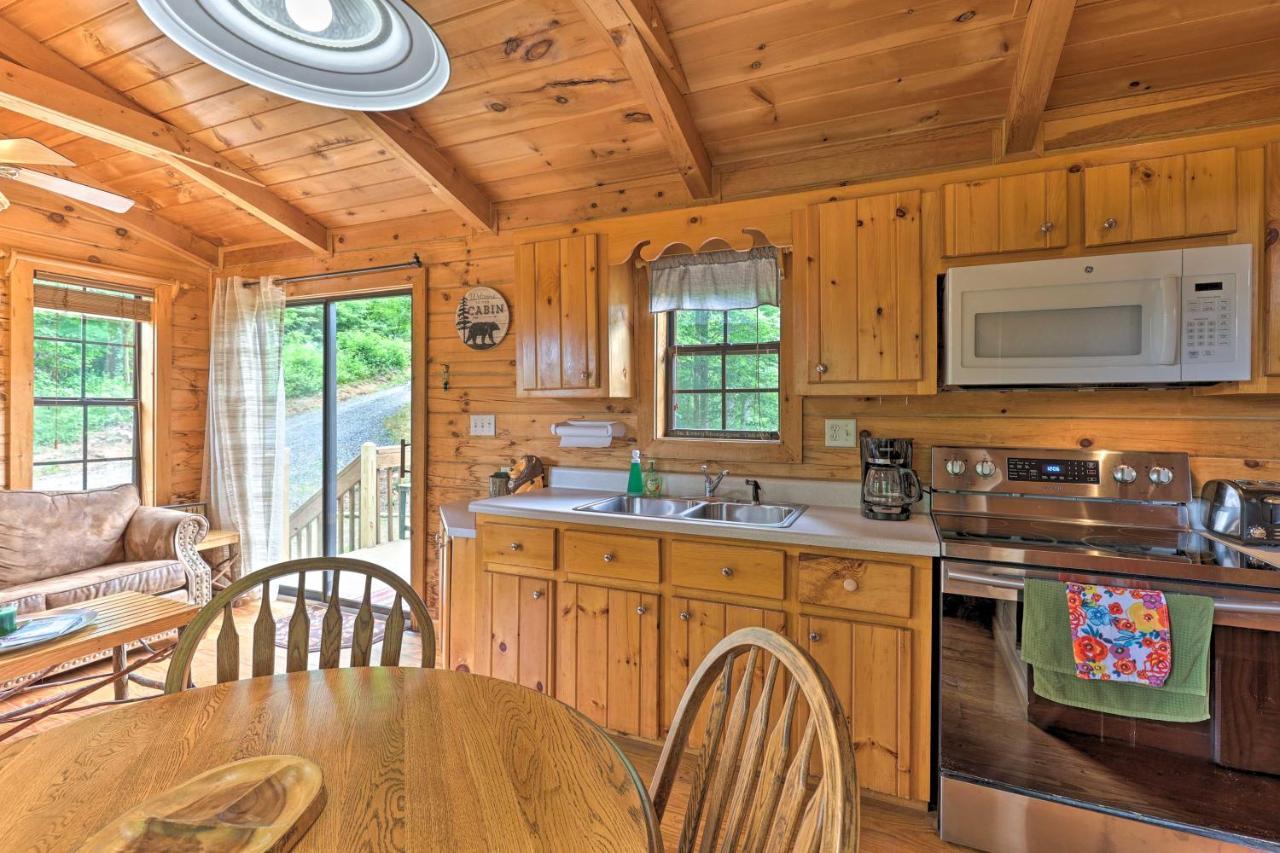 Quaint Log Cabin With Views Near West Jefferson Warrensville ภายนอก รูปภาพ