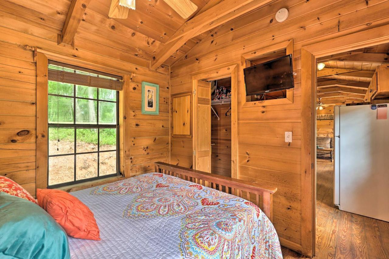 Quaint Log Cabin With Views Near West Jefferson Warrensville ภายนอก รูปภาพ