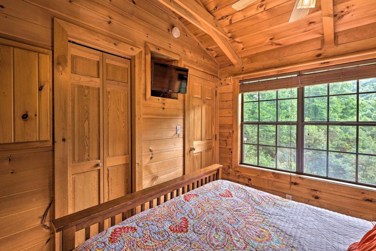 Quaint Log Cabin With Views Near West Jefferson Warrensville ภายนอก รูปภาพ